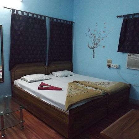 Aakash Ganga Holidays Hotel โกลกาตา ภายนอก รูปภาพ